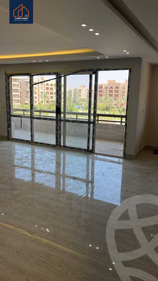https://aqarmap.com.eg/ar/listing/5856908-for-sale-cairo-new-cairo-lrhb-city-phase-4-mohammed-farid-st