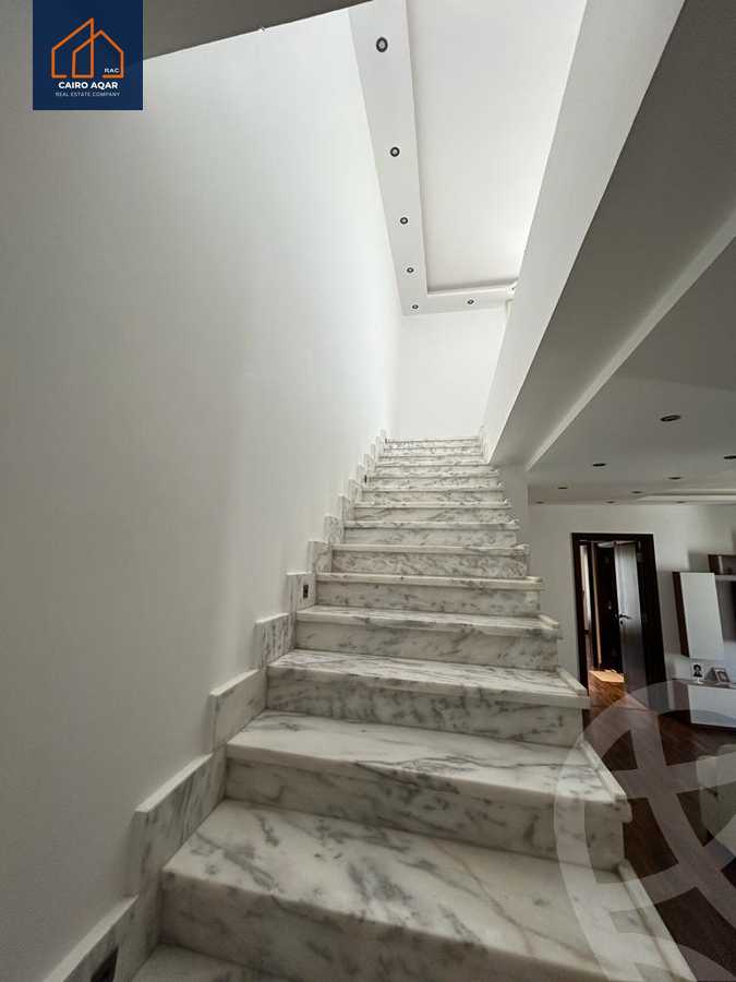 https://aqarmap.com.eg/en/listing/5859718-for-sale-cairo-new-cairo-compounds-mountain-view-hyde-park