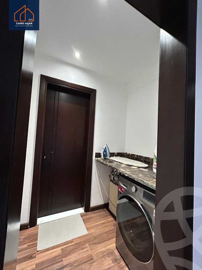 https://aqarmap.com.eg/en/listing/5859718-for-sale-cairo-new-cairo-compounds-mountain-view-hyde-park