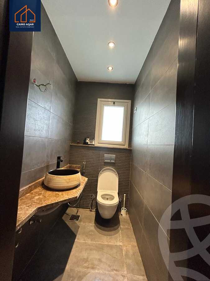 https://aqarmap.com.eg/en/listing/5859718-for-sale-cairo-new-cairo-compounds-mountain-view-hyde-park