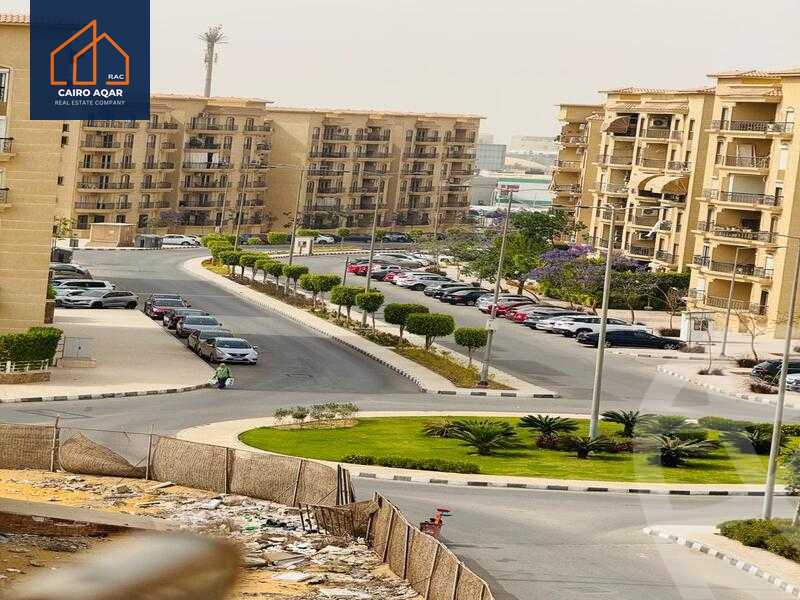 https://aqarmap.com.eg/en/listing/5868323-for-sale-cairo-new-cairo-lrhb-city-mtdd-lrhb-phase-7
