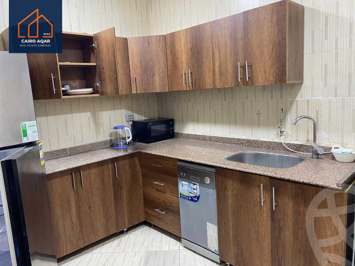 https://aqarmap.com.eg/en/listing/5870226-for-rent-cairo-new-cairo-lrhb-city-phase-8
