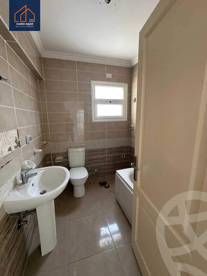 https://aqarmap.com.eg/en/listing/5870278-for-sale-cairo-new-cairo-lrhb-city-phase-7