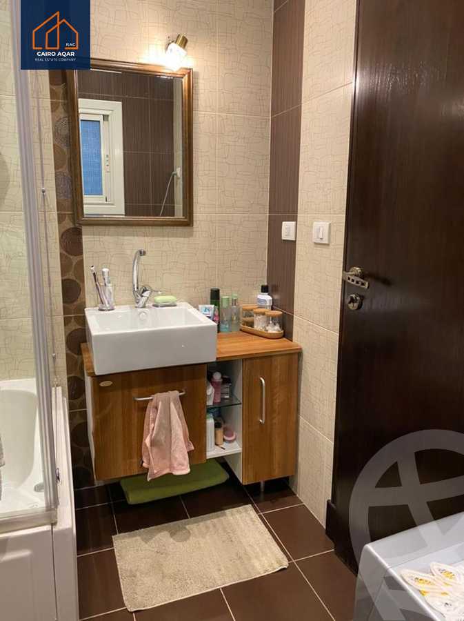 https://aqarmap.com.eg/en/listing/5879889-for-sale-cairo-new-cairo-lrhb-city-phase-2-osama-ibn-zaid-st