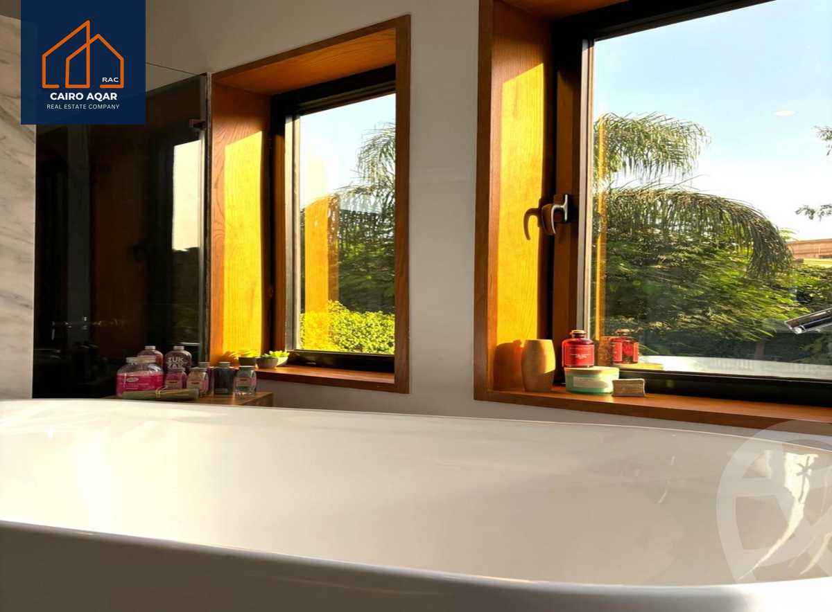 https://aqarmap.com.eg/en/listing/5886059-for-sale-cairo-new-cairo-lrhb-city-phase-3-farid-shawqi-st