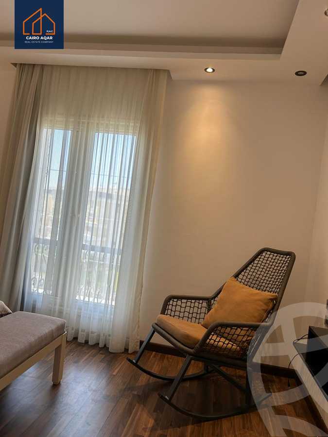 https://aqarmap.com.eg/en/listing/5920184-for-sale-cairo-new-cairo-compounds-mountain-view-hyde-park