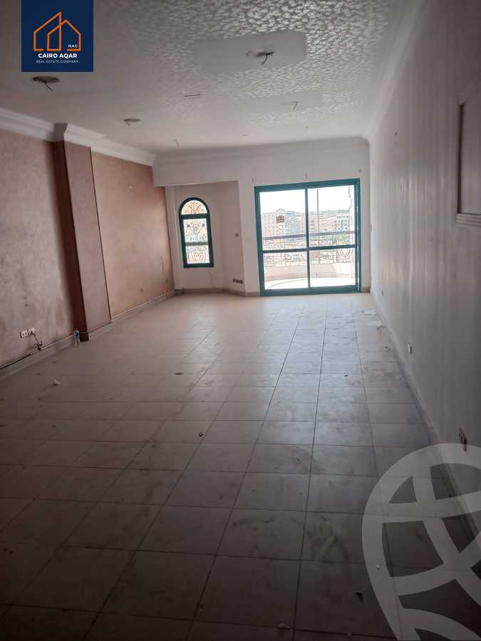 https://aqarmap.com.eg/ar/listing/5925936-for-rent-cairo-mokattam-lhdb-l-ly-shareaa-9