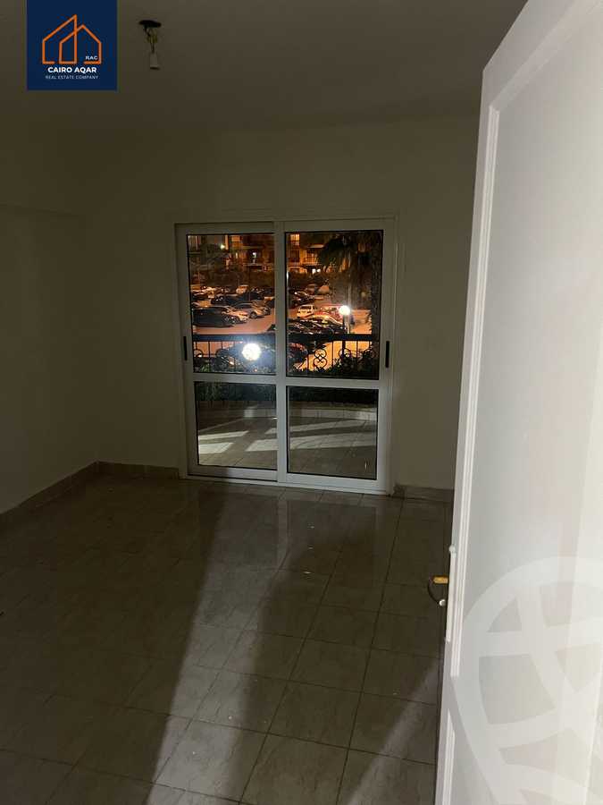 https://aqarmap.com.eg/en/listing/5935409-for-rent-cairo-new-cairo-lrhb-city-phase-8