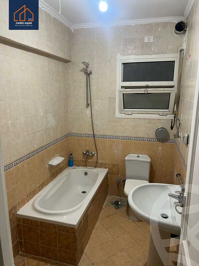 https://aqarmap.com.eg/en/listing/5935409-for-rent-cairo-new-cairo-lrhb-city-phase-8