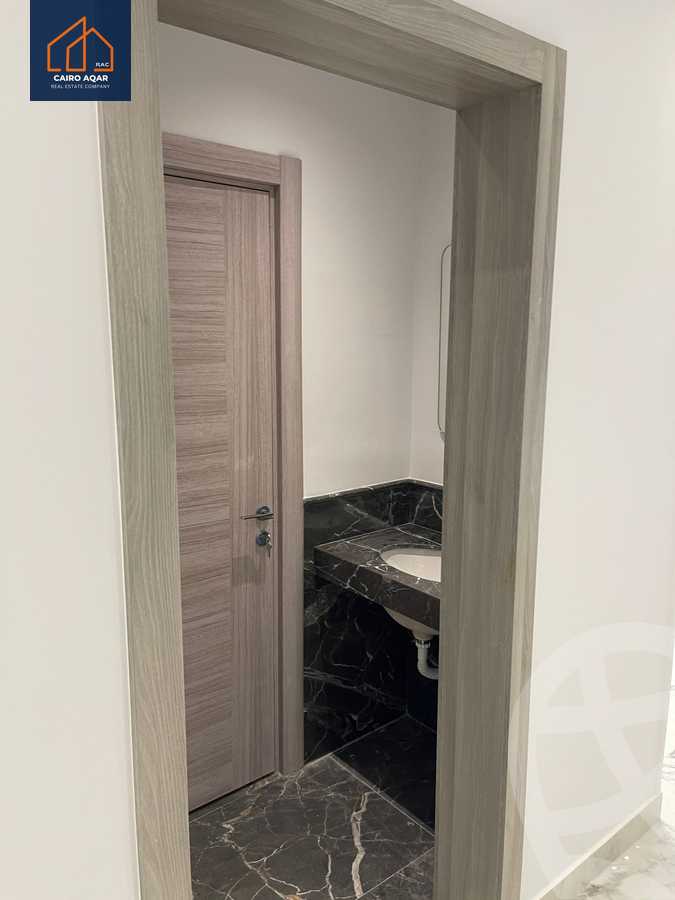 https://aqarmap.com.eg/en/listing/5945245-for-rent-cairo-new-cairo-compounds-mountain-view-hyde-park