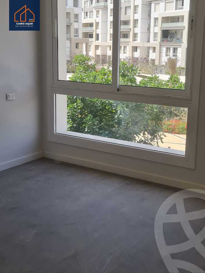 https://aqarmap.com.eg/en/listing/5954376-for-rent-cairo-new-cairo-compounds-hyde-park-centre-ville-hyde-park