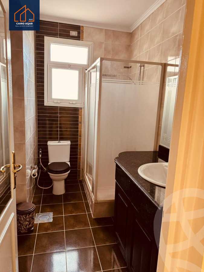 https://aqarmap.com.eg/en/listing/5960474-for-rent-cairo-new-cairo-lrhb-city-phase-4-mohammed-farid-st