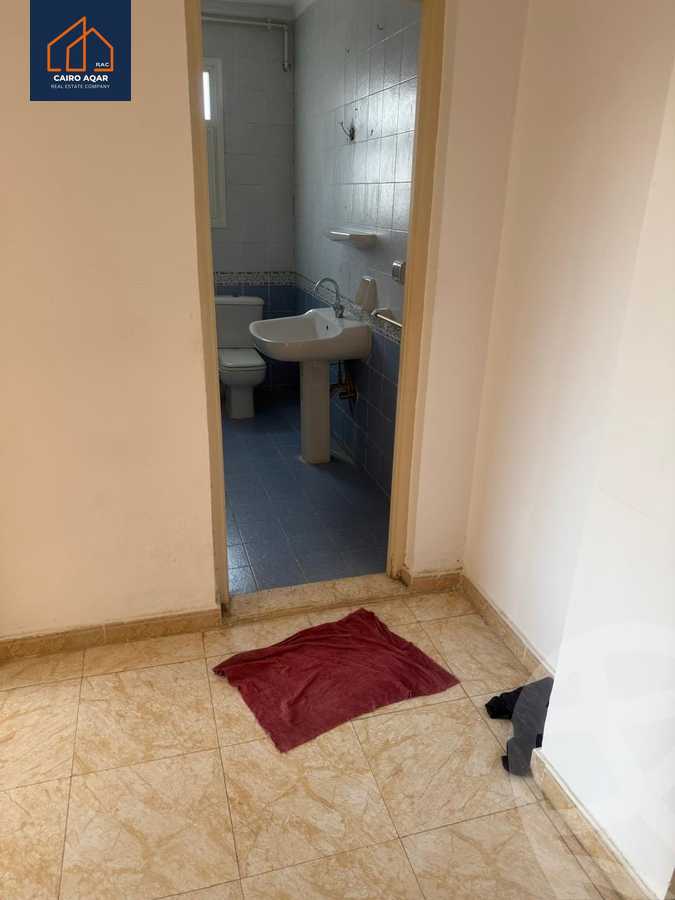 https://aqarmap.com.eg/en/listing/6001007-for-rent-cairo-new-cairo-lrhb-city-phase-4-mohammed-farid-st