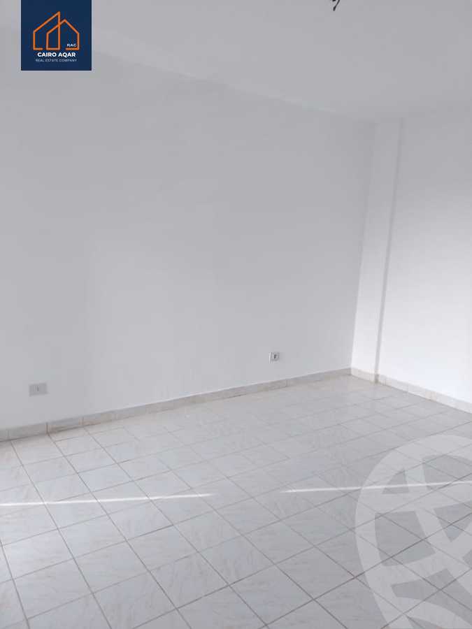 https://aqarmap.com.eg/en/listing/6004072-for-rent-cairo-new-cairo-lrhb-city-phase-1-ahmed-rami-st