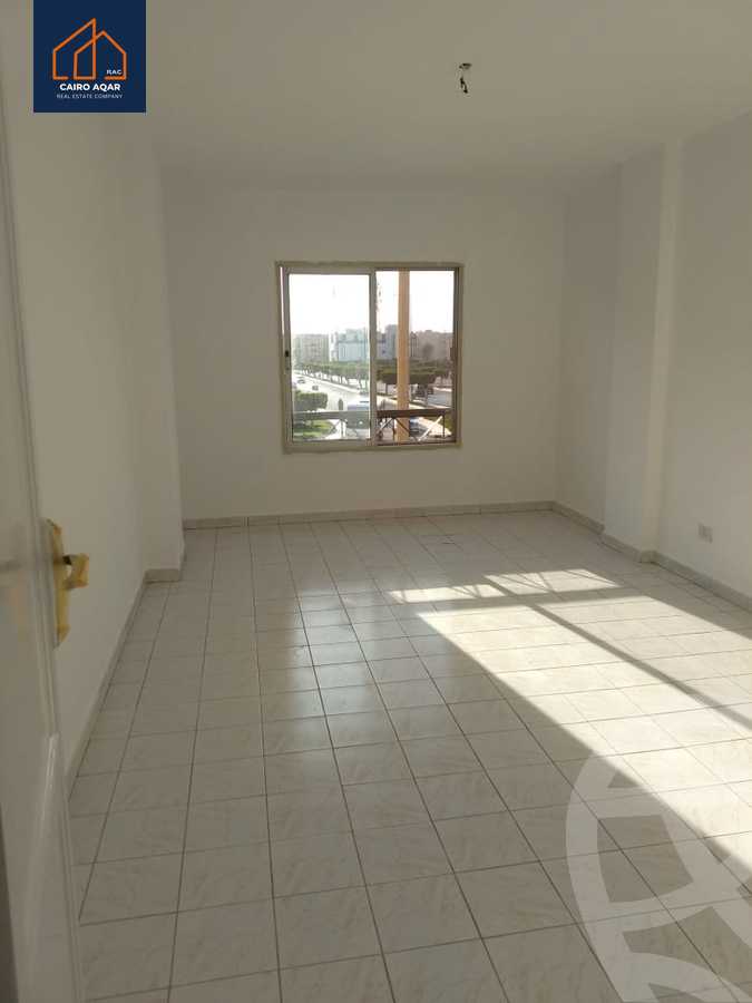 https://aqarmap.com.eg/en/listing/6004072-for-rent-cairo-new-cairo-lrhb-city-phase-1-ahmed-rami-st