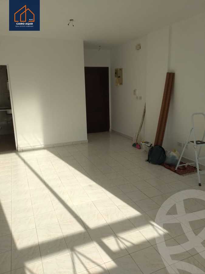 https://aqarmap.com.eg/en/listing/6004072-for-rent-cairo-new-cairo-lrhb-city-phase-1-ahmed-rami-st