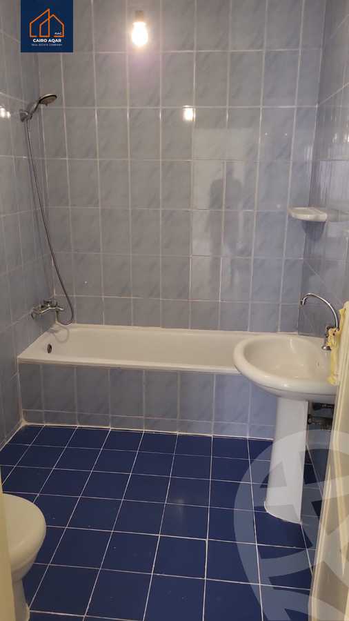 https://aqarmap.com.eg/en/listing/6014050-for-sale-cairo-new-cairo-lrhb-city-phase-1-ahmed-rami-st