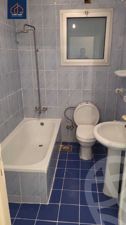 https://aqarmap.com.eg/en/listing/6014050-for-sale-cairo-new-cairo-lrhb-city-phase-1-ahmed-rami-st