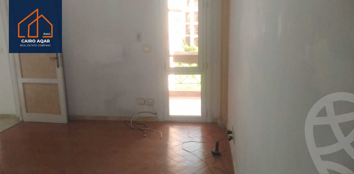 https://aqarmap.com.eg/en/listing/6023150-for-sale-cairo-new-cairo-lrhb-city-phase-1-ahmed-rami-st
