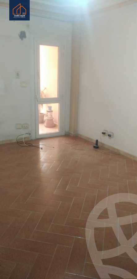 https://aqarmap.com.eg/en/listing/6023150-for-sale-cairo-new-cairo-lrhb-city-phase-1-ahmed-rami-st