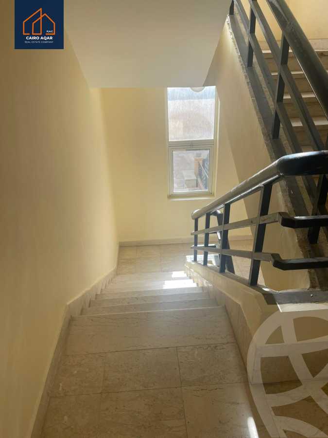 https://aqarmap.com.eg/en/listing/6036450-for-rent-cairo-new-cairo-lrhb-city-phase-4-mohammed-farid-st