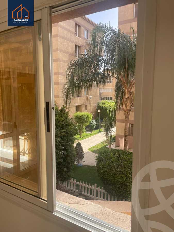https://aqarmap.com.eg/en/listing/6036450-for-rent-cairo-new-cairo-lrhb-city-phase-4-mohammed-farid-st