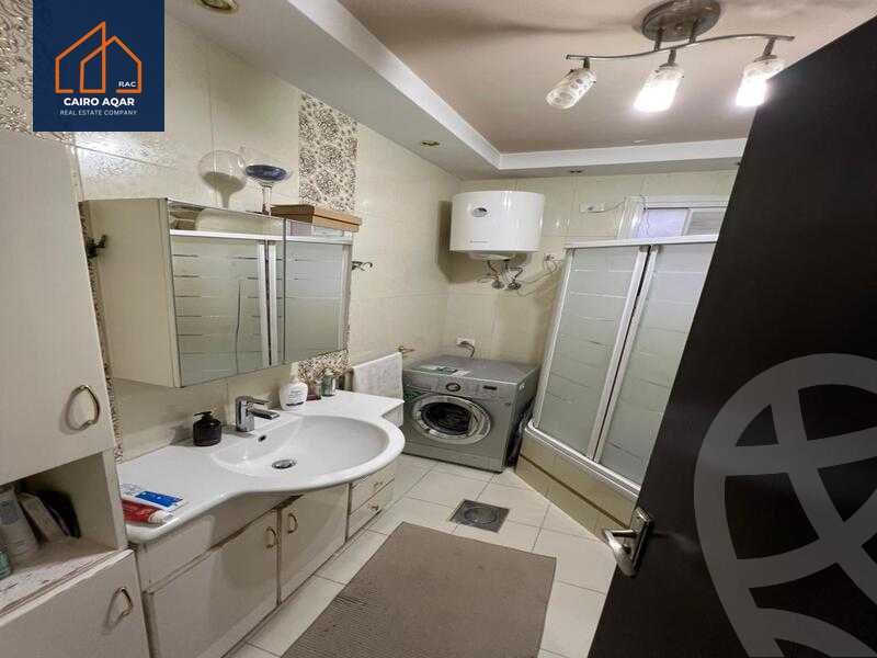 https://aqarmap.com.eg/ar/listing/6057489-for-sale-cairo-new-cairo-lrhb-city-phase-4-mohammed-farid-st