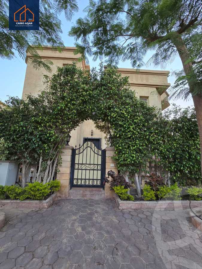 https://aqarmap.com.eg/en/listing/6080625-for-rent-cairo-new-cairo-lrhb-city-phase-1-ahmed-rami-st