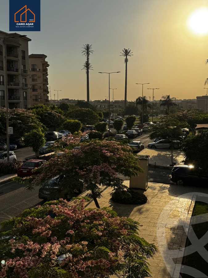 https://aqarmap.com.eg/en/listing/6088790-for-sale-cairo-new-cairo-lrhb-city-phase-8