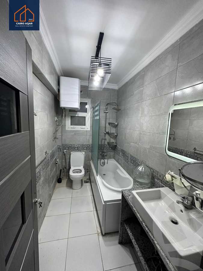 https://aqarmap.com.eg/en/listing/6089417-for-sale-cairo-new-cairo-lrhb-city-mtdd-lrhb-phase-8