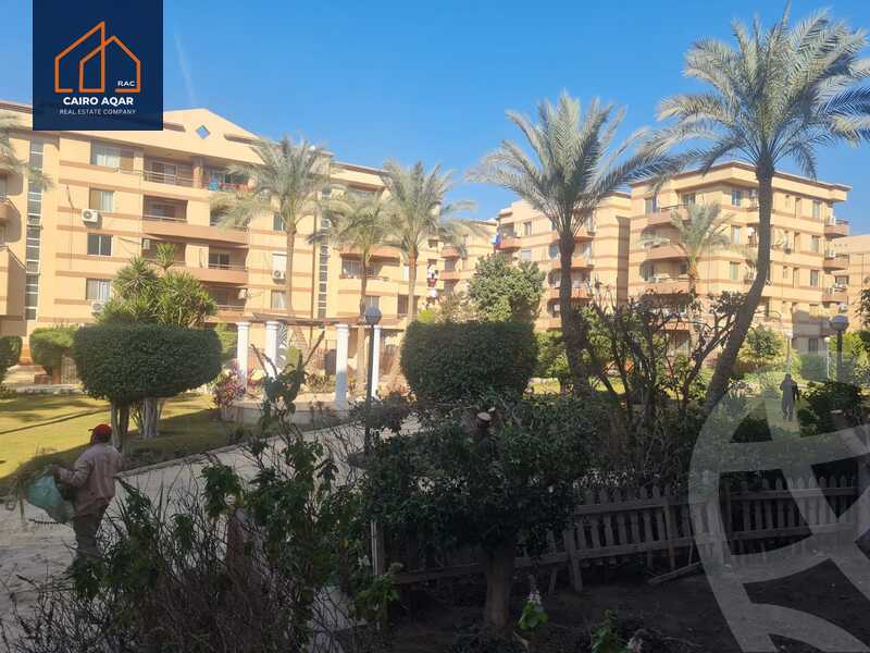 https://aqarmap.com.eg/en/listing/6105579-for-sale-cairo-new-cairo-lrhb-city-phase-4-mohammed-farid-st