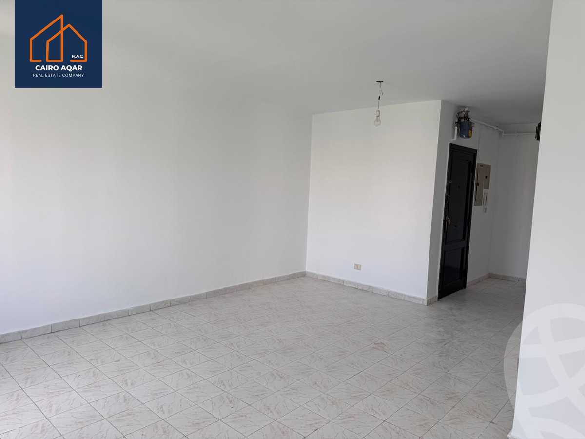 https://aqarmap.com.eg/ar/listing/6203444-for-rent-cairo-new-cairo-lrhb-city-phase-5-talaat-mostafa-st