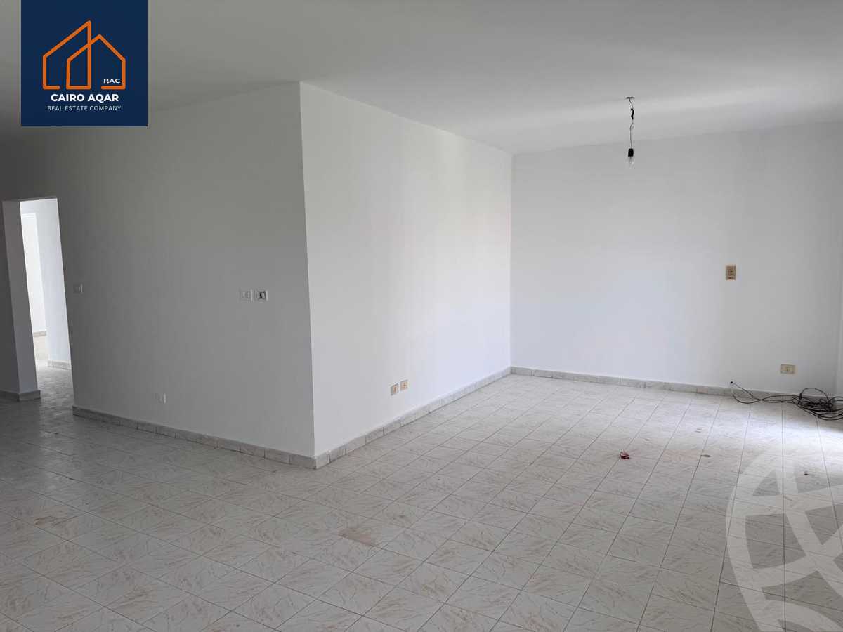 https://aqarmap.com.eg/ar/listing/6203444-for-rent-cairo-new-cairo-lrhb-city-phase-5-talaat-mostafa-st