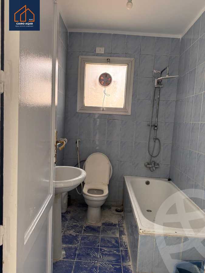 https://aqarmap.com.eg/ar/listing/6203444-for-rent-cairo-new-cairo-lrhb-city-phase-5-talaat-mostafa-st