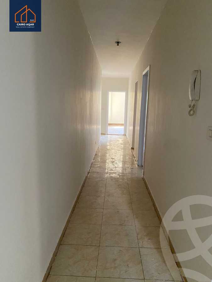 https://aqarmap.com.eg/ar/listing/6204286-for-rent-cairo-new-cairo-lrhb-city-phase-4-mohammed-farid-st