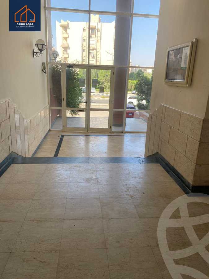 https://aqarmap.com.eg/ar/listing/6204286-for-rent-cairo-new-cairo-lrhb-city-phase-4-mohammed-farid-st