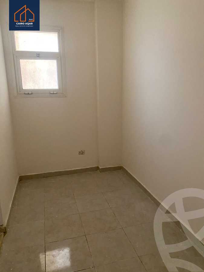 https://aqarmap.com.eg/ar/listing/6204311-for-rent-cairo-new-cairo-lrhb-city-phase-4-mohammed-farid-st