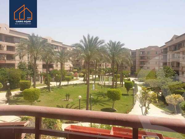 https://aqarmap.com.eg/en/listing/6209981-for-sale-cairo-new-cairo-lrhb-city-phase-4-mohammed-farid-st