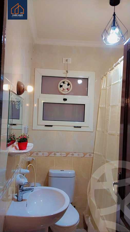 https://aqarmap.com.eg/ar/listing/6219461-for-rent-cairo-new-cairo-lrhb-city-phase-8