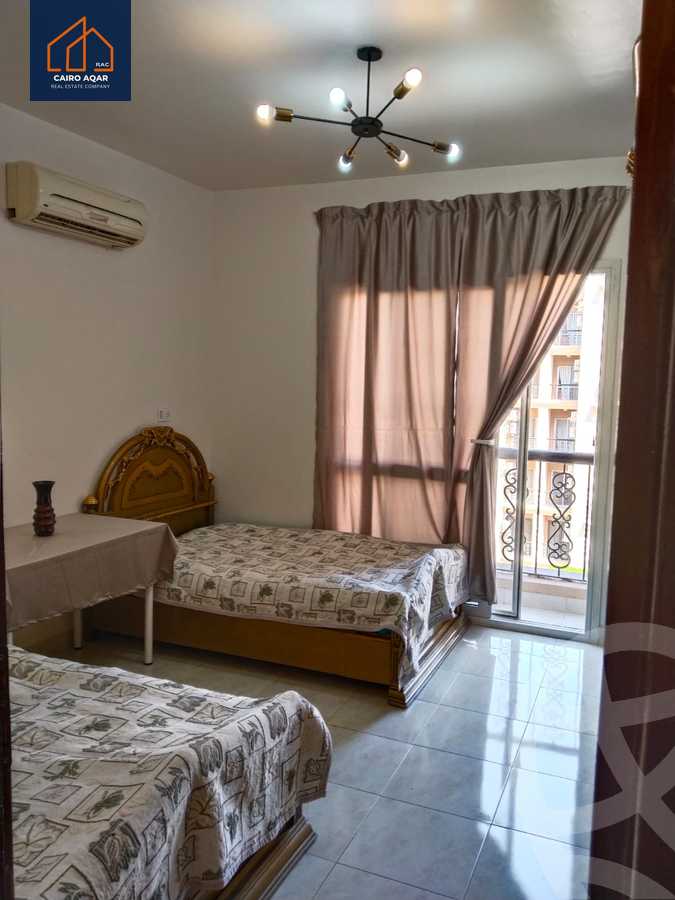 https://aqarmap.com.eg/ar/listing/6219461-for-rent-cairo-new-cairo-lrhb-city-phase-8