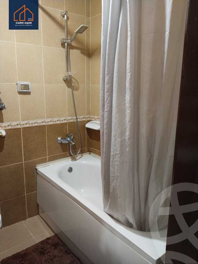 https://aqarmap.com.eg/ar/listing/6219461-for-rent-cairo-new-cairo-lrhb-city-phase-8