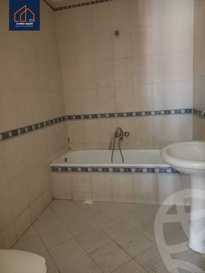 https://aqarmap.com.eg/en/listing/6222808-for-rent-cairo-new-cairo-lrhb-city-phase-1-ahmed-rami-st