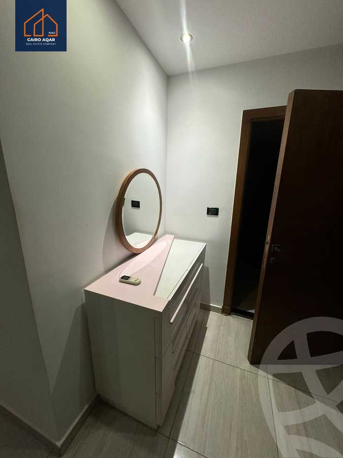 https://aqarmap.com.eg/ar/listing/6231453-for-rent-cairo-new-cairo-lrhb-city-phase-1-ahmed-rami-st