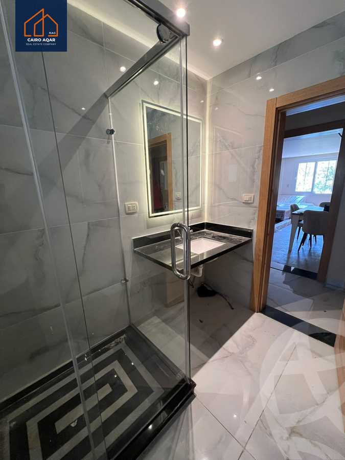 https://aqarmap.com.eg/ar/listing/6242049-for-rent-cairo-new-cairo-lrhb-city-phase-4-mohammed-farid-st