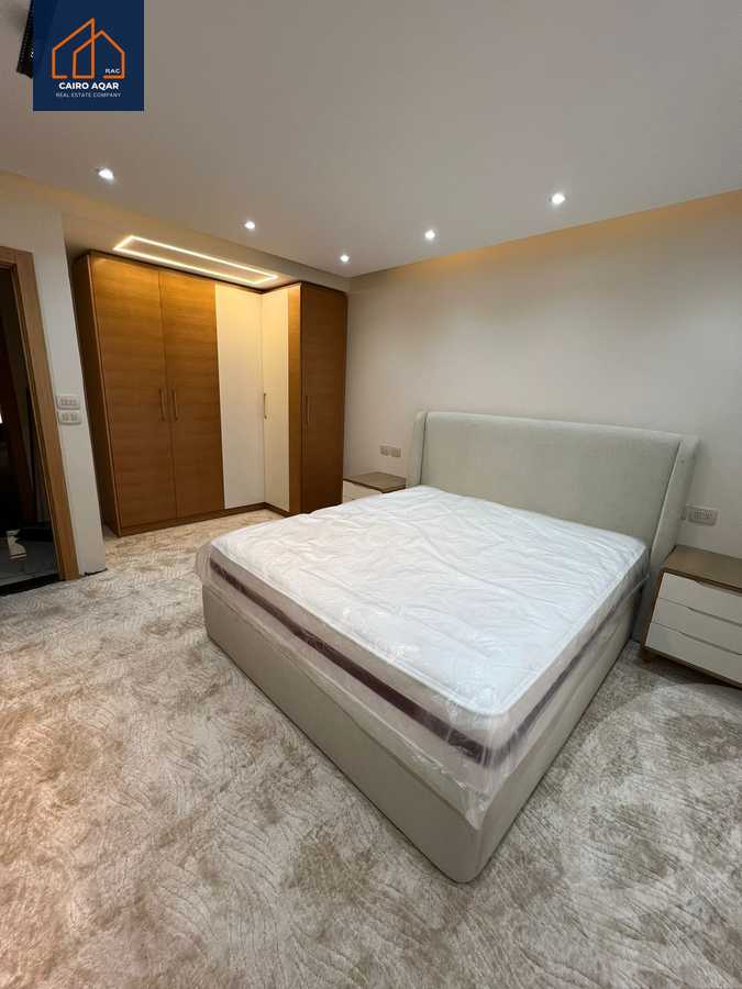 https://aqarmap.com.eg/ar/listing/6242049-for-rent-cairo-new-cairo-lrhb-city-phase-4-mohammed-farid-st