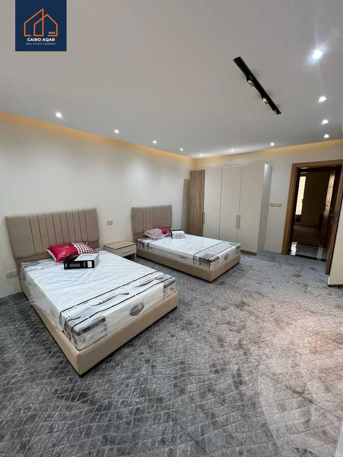 https://aqarmap.com.eg/ar/listing/6242049-for-rent-cairo-new-cairo-lrhb-city-phase-4-mohammed-farid-st