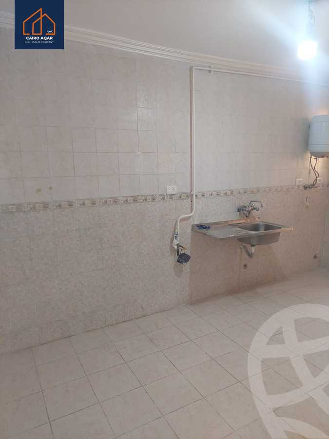 https://aqarmap.com.eg/ar/listing/6254772-for-sale-cairo-new-cairo-lrhb-city-phase-4-mohammed-farid-st