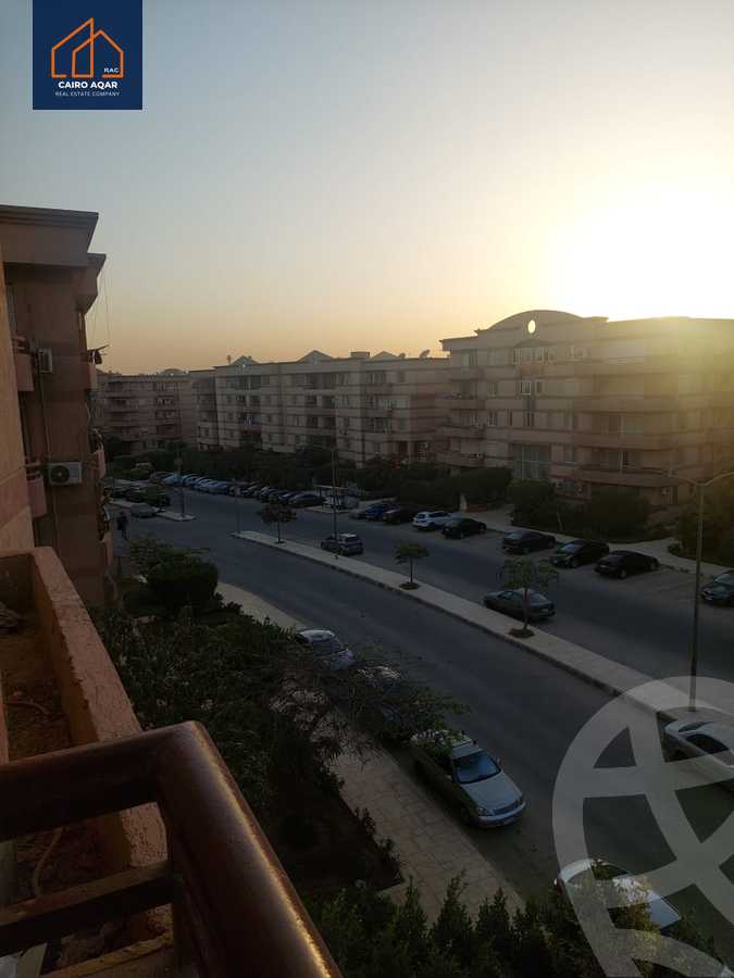 https://aqarmap.com.eg/ar/listing/6254772-for-sale-cairo-new-cairo-lrhb-city-phase-4-mohammed-farid-st