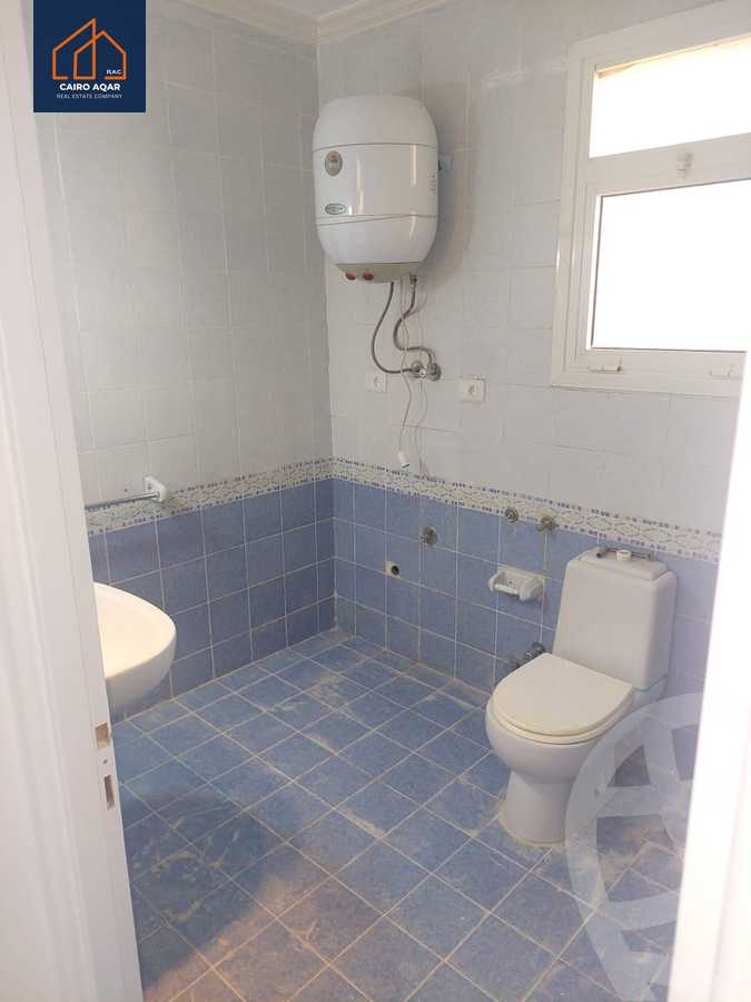 https://aqarmap.com.eg/ar/listing/6254772-for-sale-cairo-new-cairo-lrhb-city-phase-4-mohammed-farid-st
