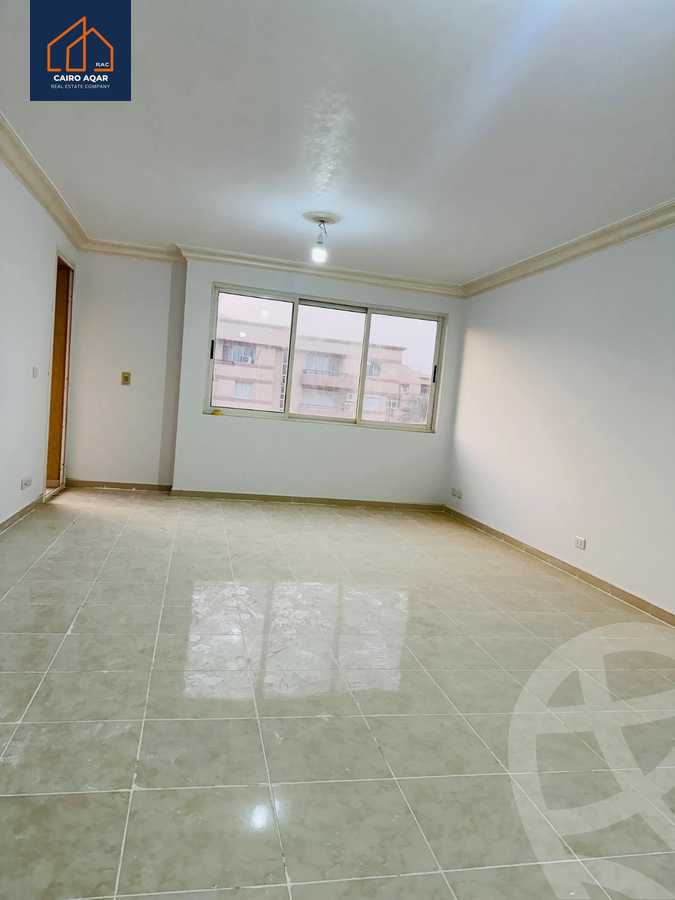 https://aqarmap.com.eg/ar/listing/6254772-for-sale-cairo-new-cairo-lrhb-city-phase-4-mohammed-farid-st